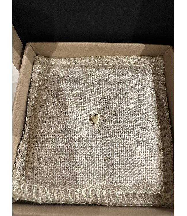 Betty Bogaers Assymatric Heart Stud Earring Small Gold (ONE PIECE)