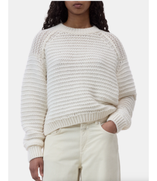 Closed Cewneck woll Pullover Ivory