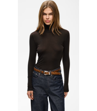 Gestuz GZninia longsleeve chocolate brown rollneck