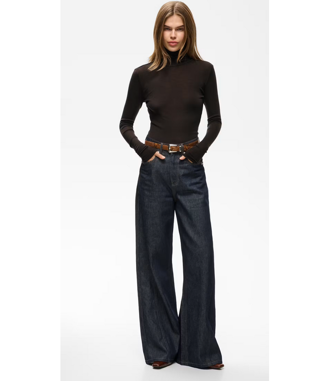 Gestuz GZninia longsleeve chocolate brown rollneck