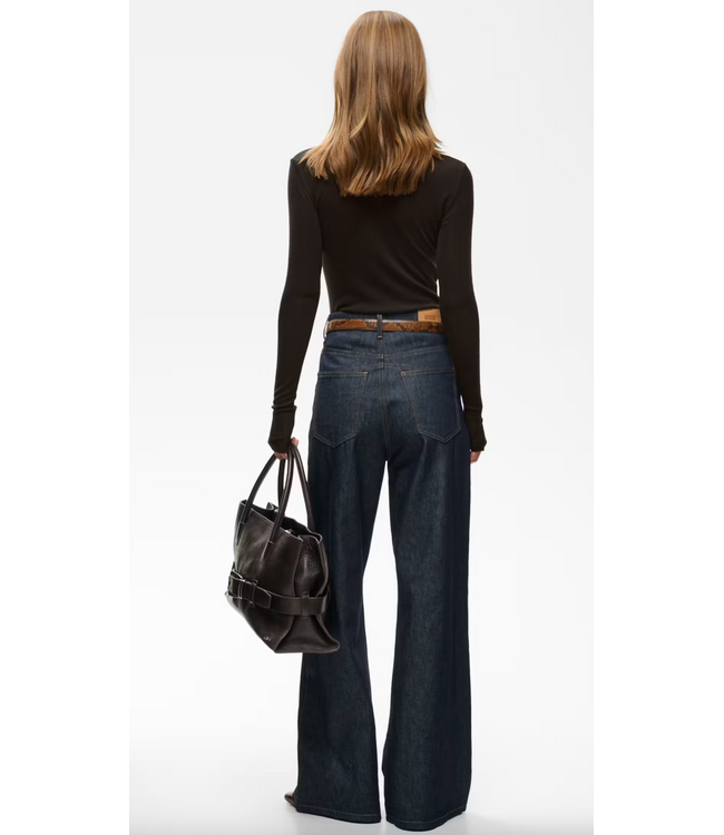 Gestuz GZninia longsleeve chocolate brown roundneck