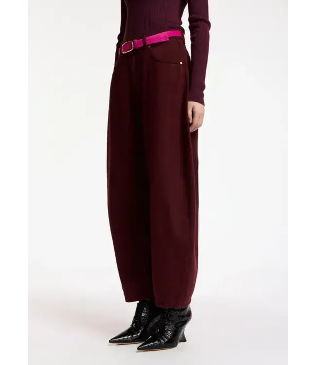 Essentiel Antwerp Kokos barrel wine jeans