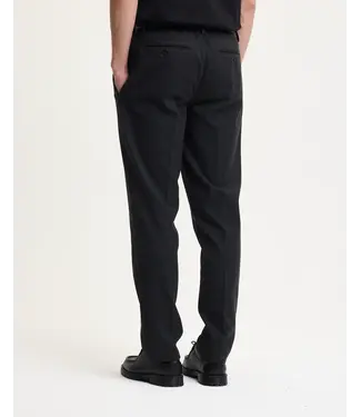 The GoodPeople Bueno relaxed pants antracite
