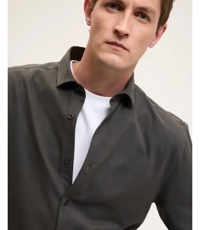 The GoodPeople Stirr Shirt dark green