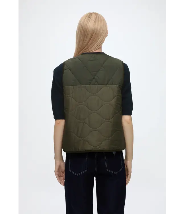 Barbour Nunwell Reversible Quilted Liner Olive