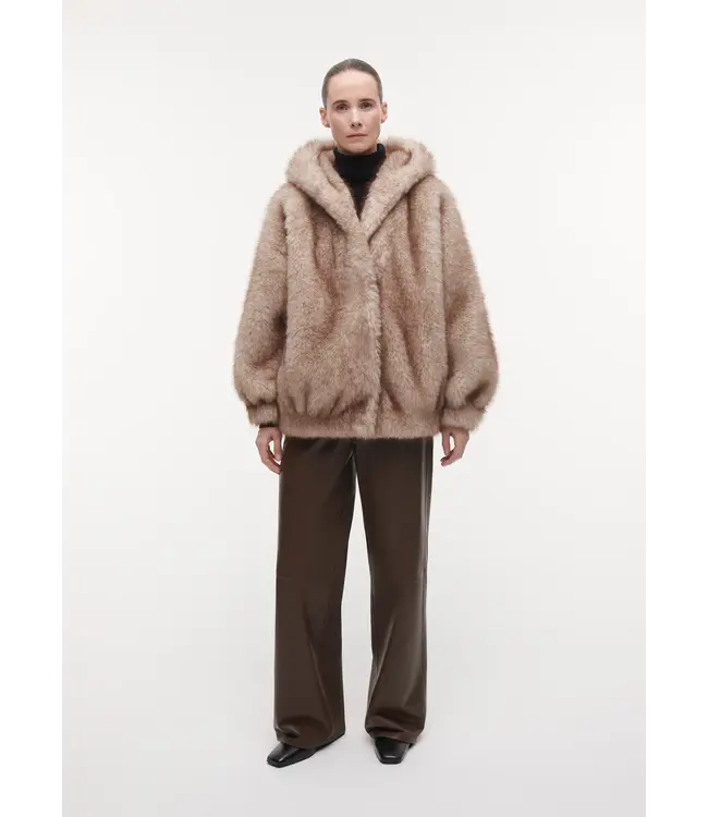 Studio AR Hailey long faux mink beige