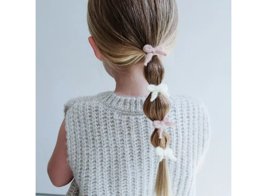 Granny knitted bow mini ponies