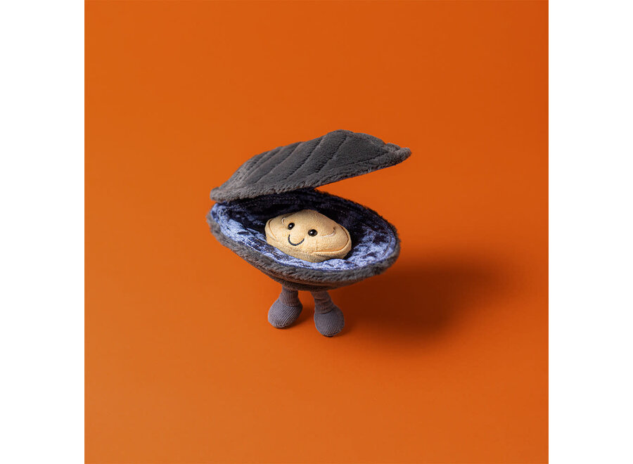 Amuseable Michelle mussel