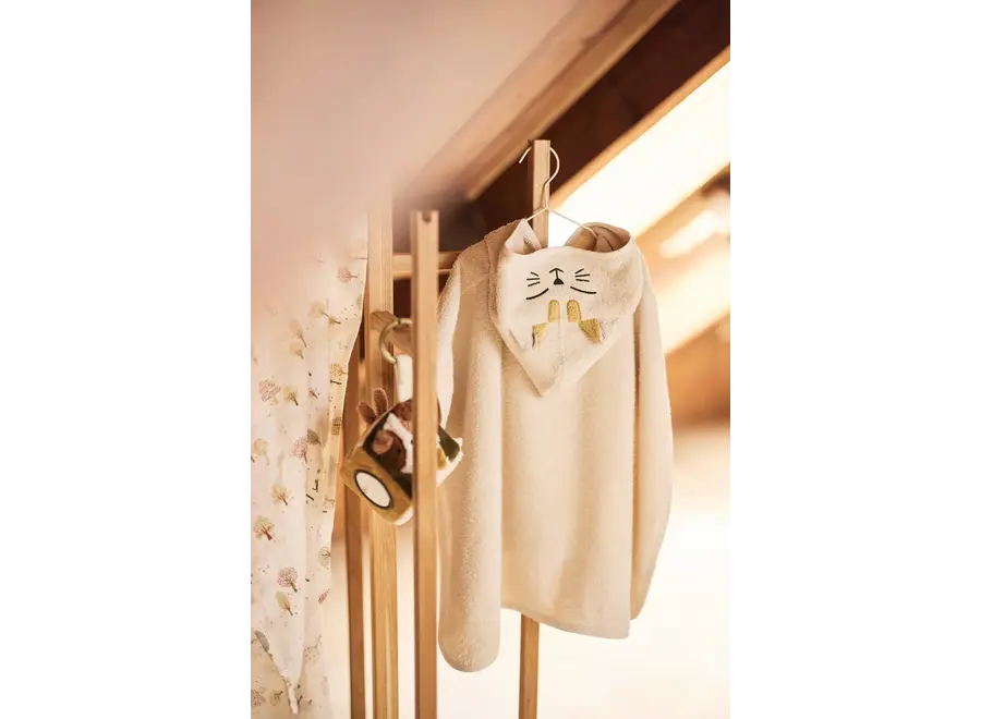 Badponcho - Charlie cat