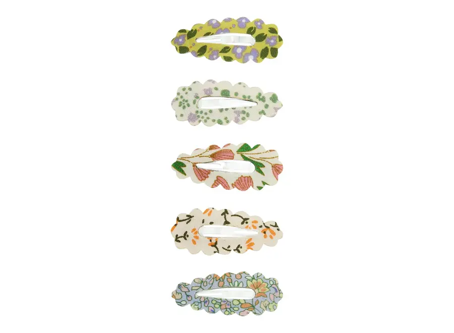 Spring scalloped clic clacs