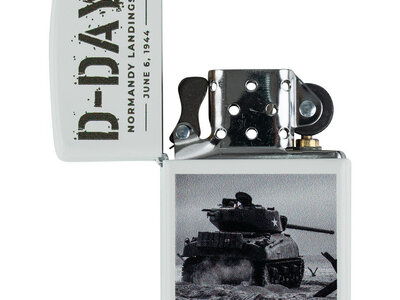Zippo aansteker | D-Day Sherman tank - Dicks Dumpstore