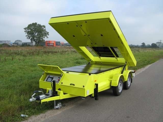 Solar Informatiewagen met full color led display