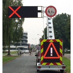 High Level Overhead VMS Trailer High Level Overhead VMS Trailer