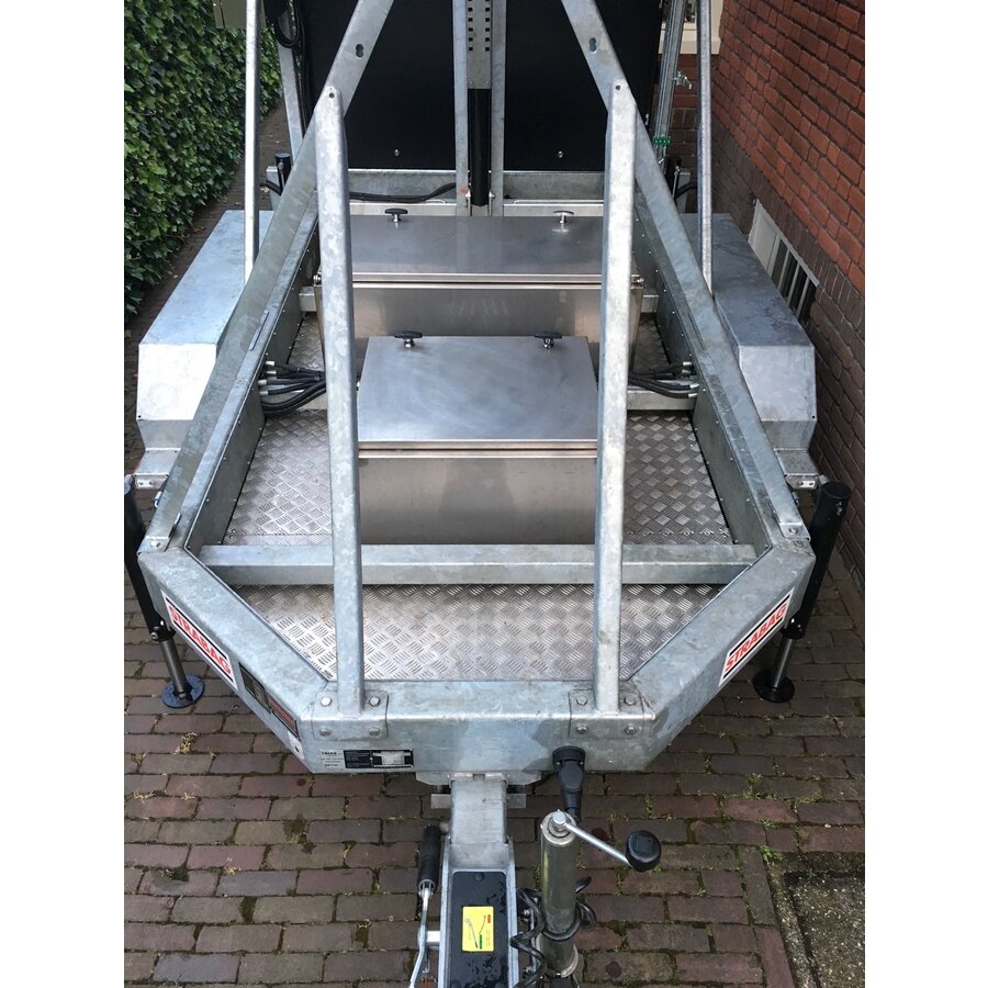 High Level Overhead VMS Trailer High Level Overhead VMS Trailer