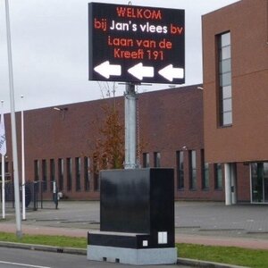 Mobile Roadside VMS Mobile Roadside VMS