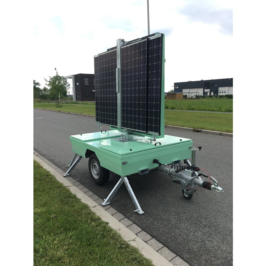 Full Color Solar VMS Trailer (80x80)