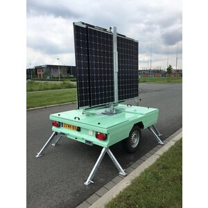 Full Color Solar VMS Trailer (80x80)