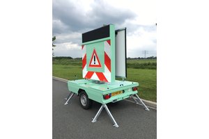 Solar Tekstkar - Full Color LED display (80x80) Solar Tekstkar - Full Color LED display (80x80)