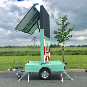 Solar Tekstkar - Full Color LED display (80x80) Solar Tekstkar - Full Color LED display (80x80)