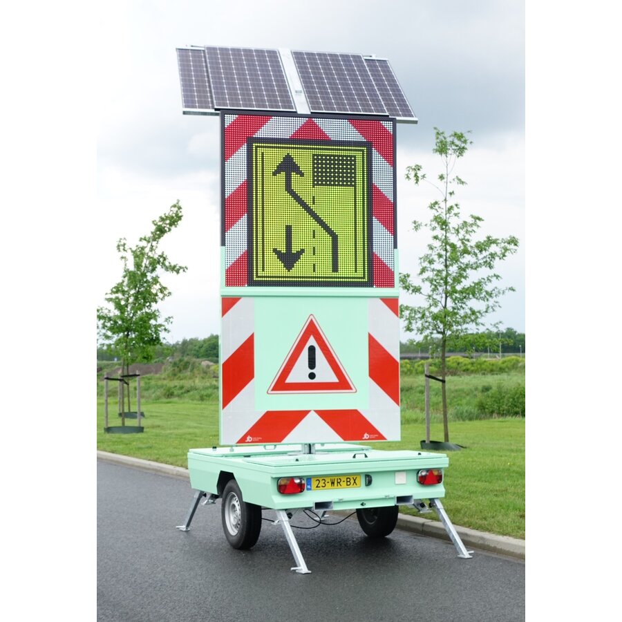 Solar Tekstkar - Full Color LED display (80x80) Solar Tekstkar - Full Color LED display (80x80)