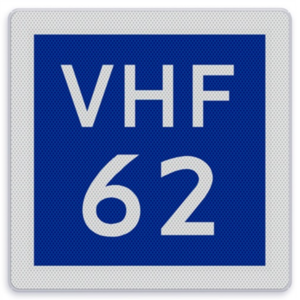 Scheepvaartbord E.23 - Marifoonkanaal voor nautische informatie Scheepvaartbord E.23 - Marifoonkanaal voor nautische informatie