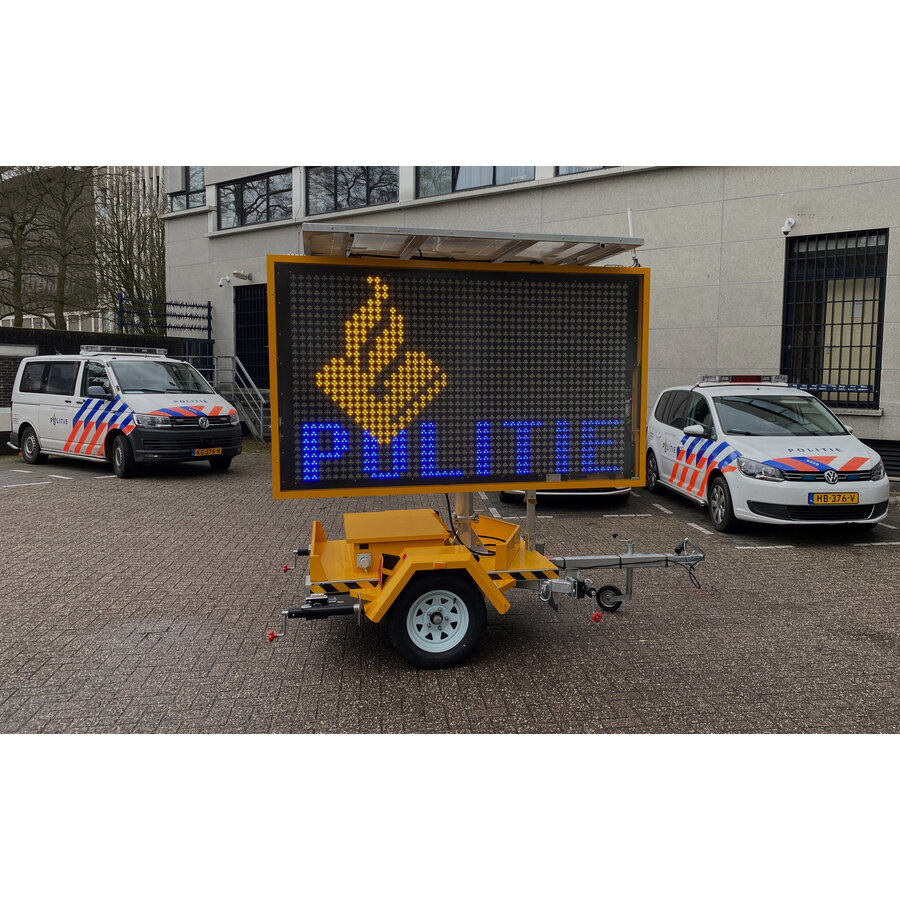 Solar VMS Trailer with 5 color LED display Solar VMS Trailer with 5 color LED display