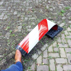 Geleidebaken flexibel met recycling voet Geleidebaken flexibel met recycling voet