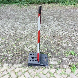 Geleidebaken flexibel met recycling voet Geleidebaken flexibel met recycling voet