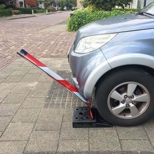 Geleidebaken flexibel met recycling voet Geleidebaken flexibel met recycling voet