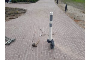 Flexible and removable barrier poles orange Flexible and removable barrier poles orange