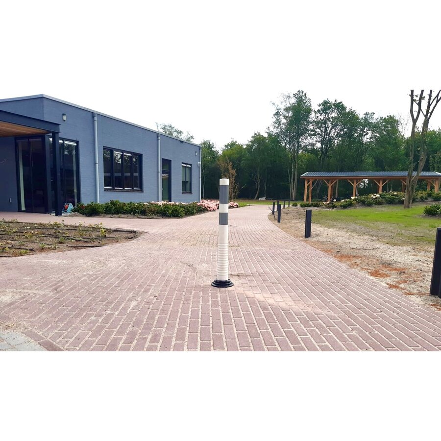 Flexible and removable barrier poles orange Flexible and removable barrier poles orange