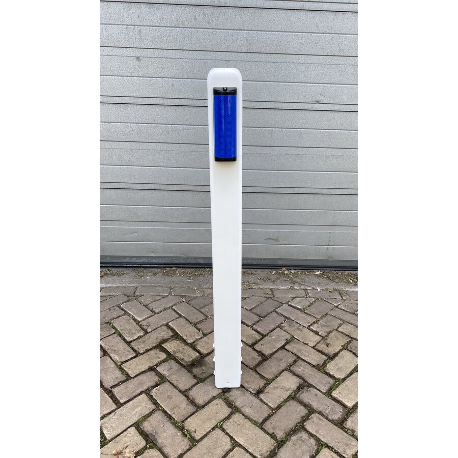 Katafootpaal driehoekig PVC