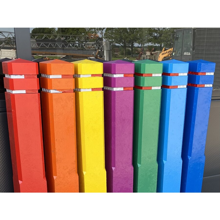 Recycled plastic diamand head post colored Recycled plastic diamand head post colored