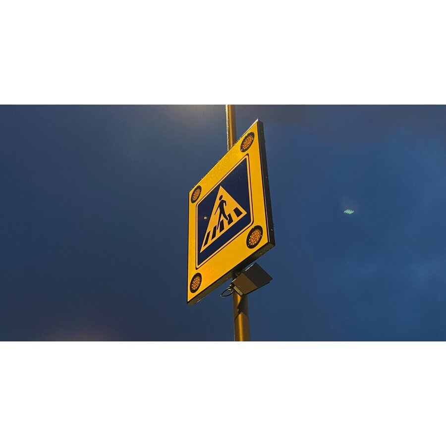 Smart LED pedestrian crossing with attention signs Smart LED pedestrian crossing with attention signs