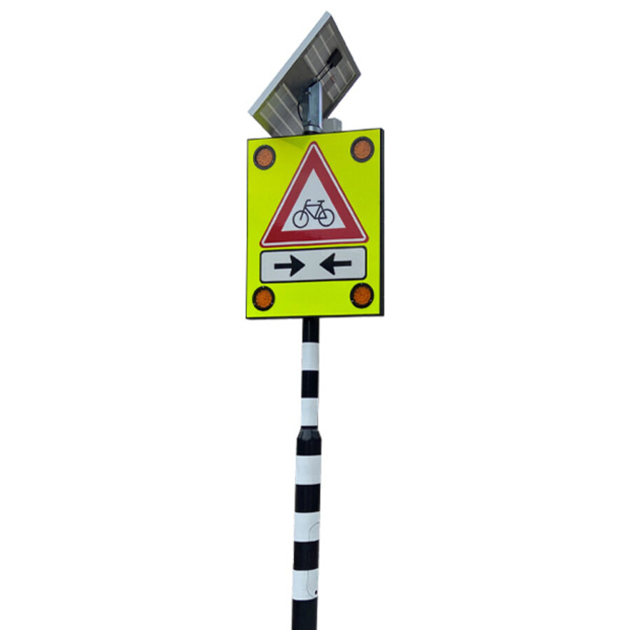 Solar LED Attentiebord met radar | J24 waarschuwing fietsers en bromfietsers Solar LED Attentiebord met radar | J24 waarschuwing fietsers en bromfietsers