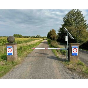 Parklio automatic gate barrier Solar - 3 meter Parklio automatic gate barrier Solar - 3 meter