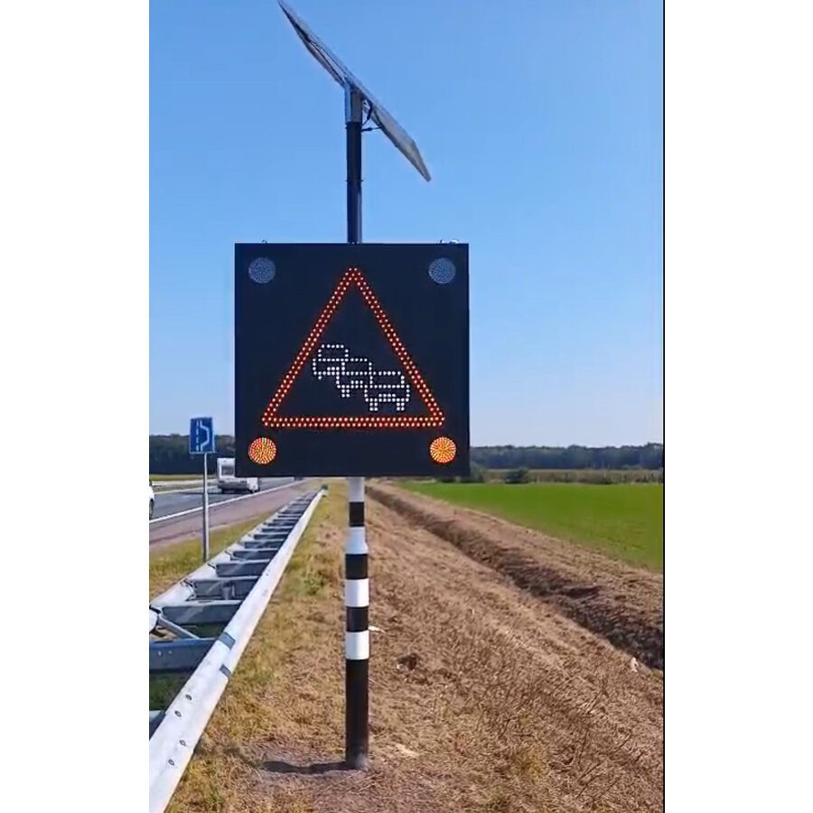 Autonoom Filedetectie systeem op zonne-energie met LED Signaalgever