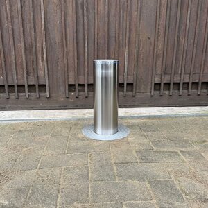Parklio automatic retractable bollard Parklio automatic retractable bollard