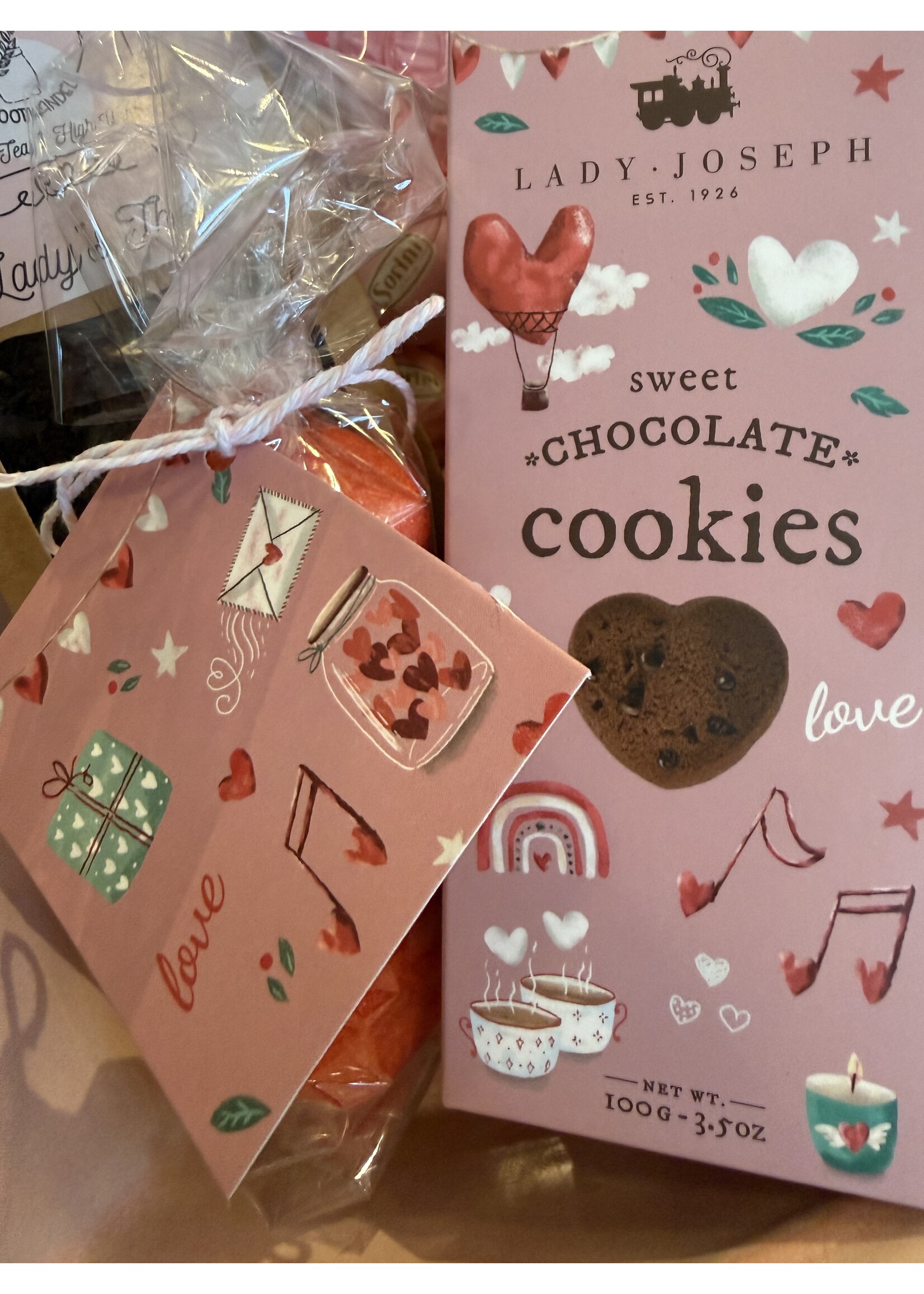 Pakket, Roze Hart, ovenschaal,  thee pakket gezellig verpakt.