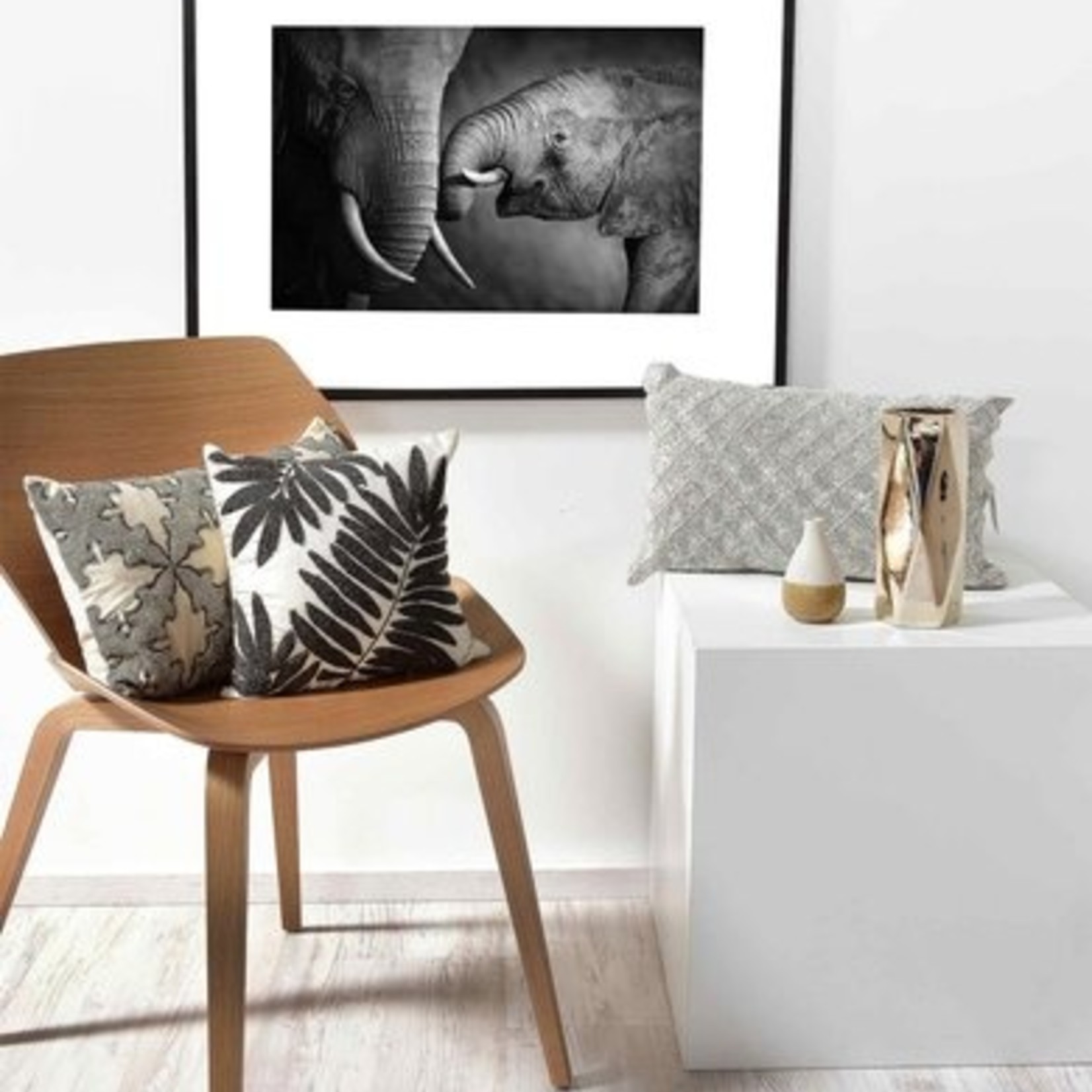 Nielsen Quadrum Grey