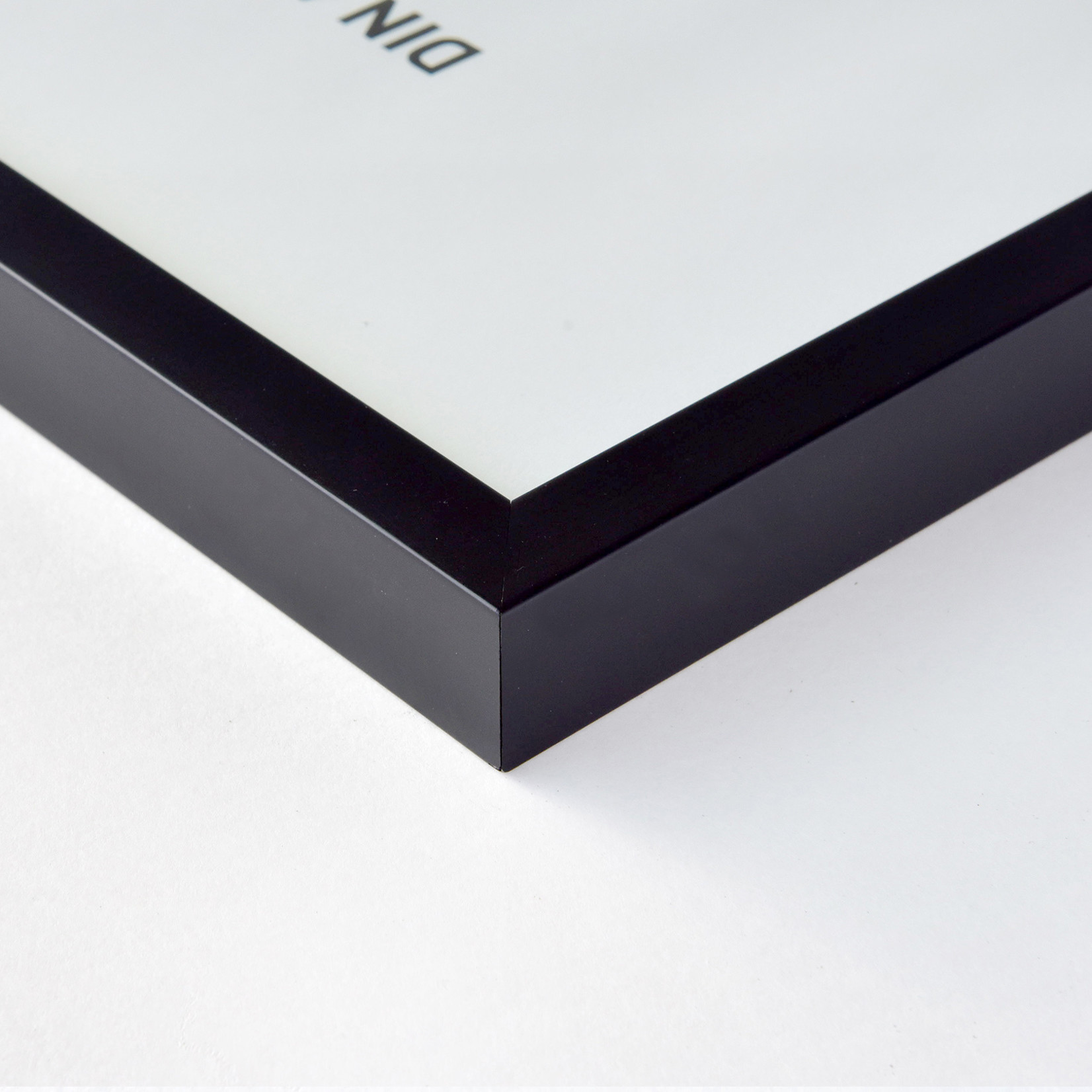 Nielsen Quadrum Black