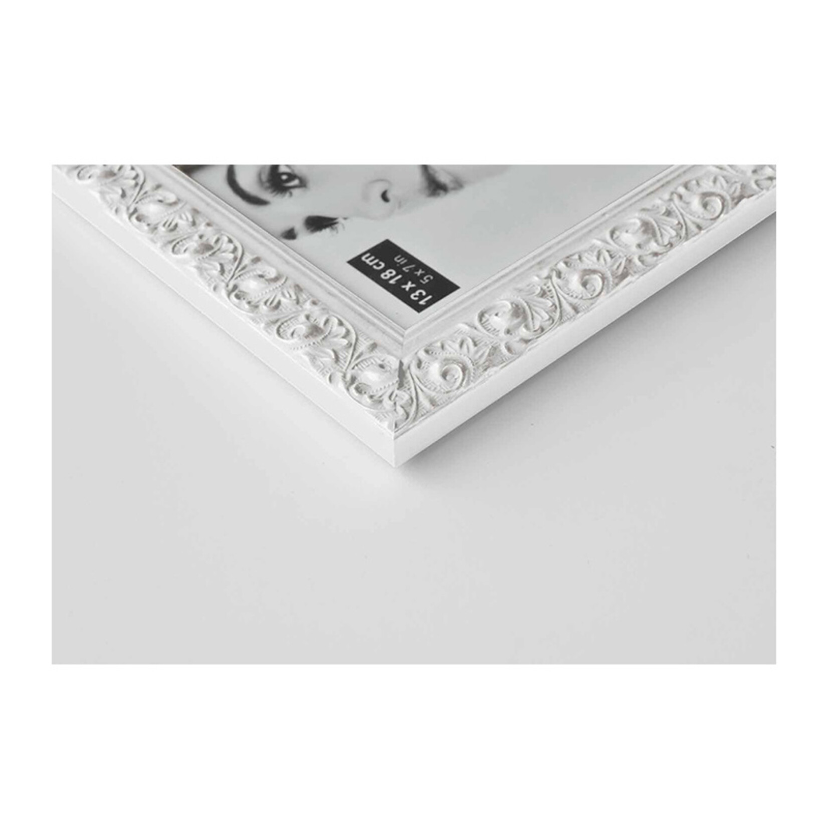 Nielsen Arabesque White