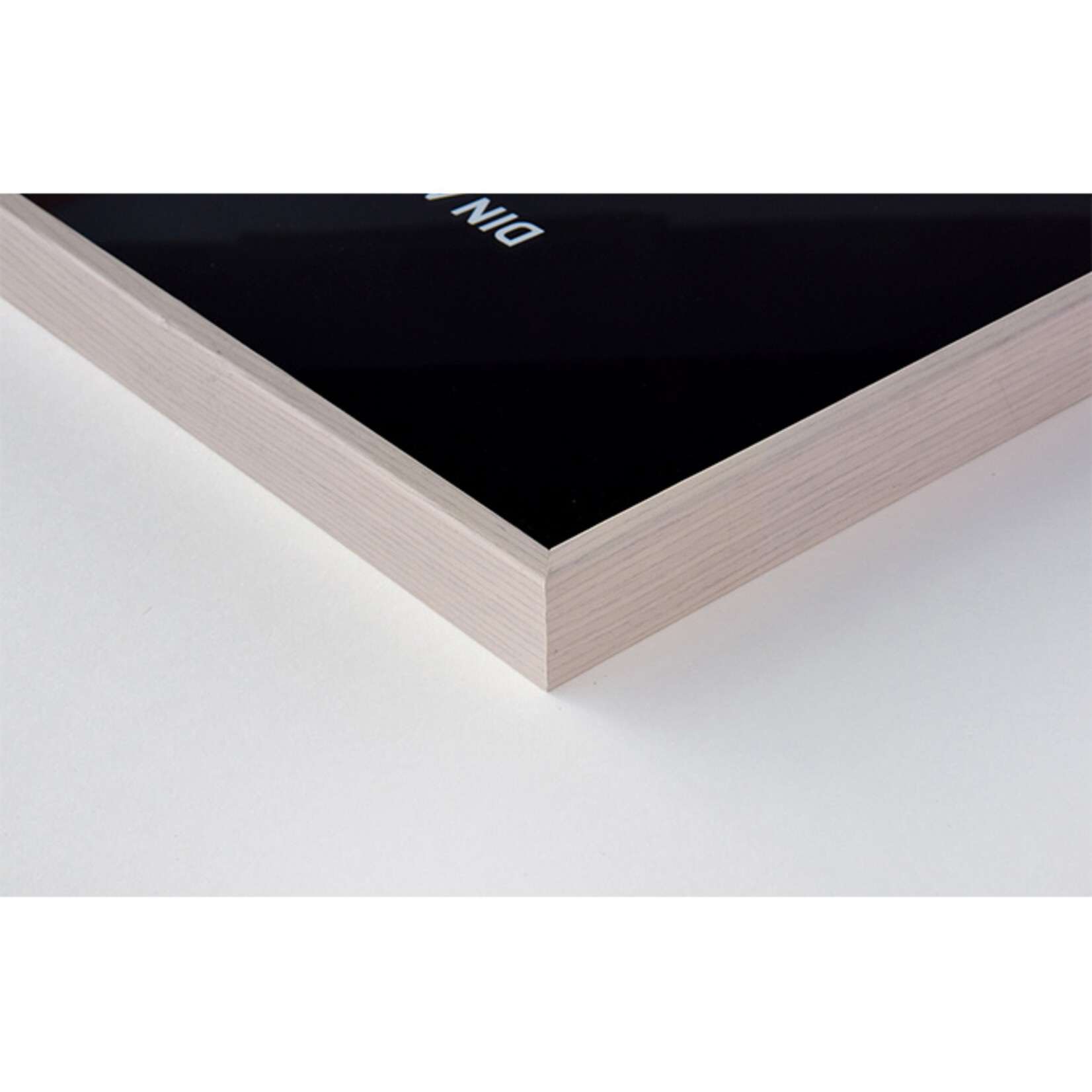 Nielsen Alpha White Wash Fineer