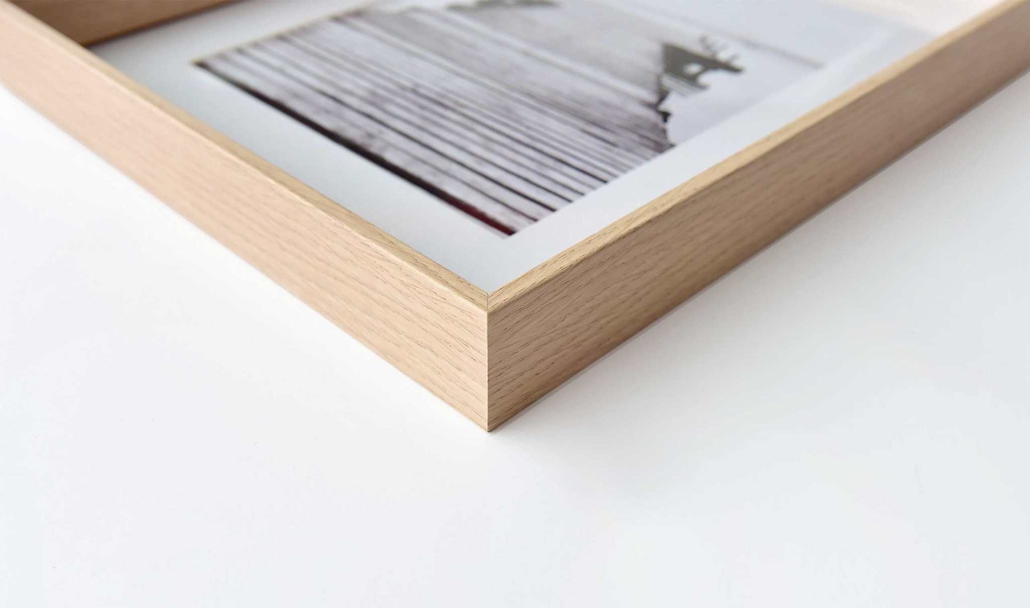 Linus Decal Frame International bv