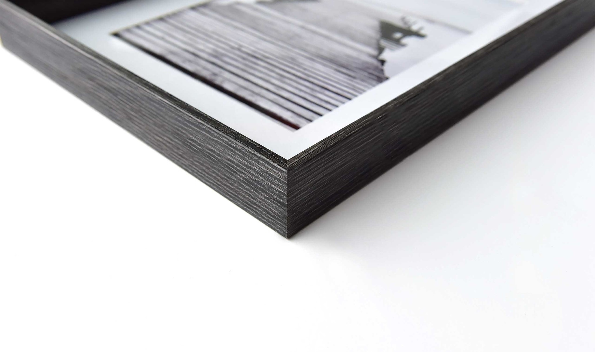 Linus Decal Frame International bv