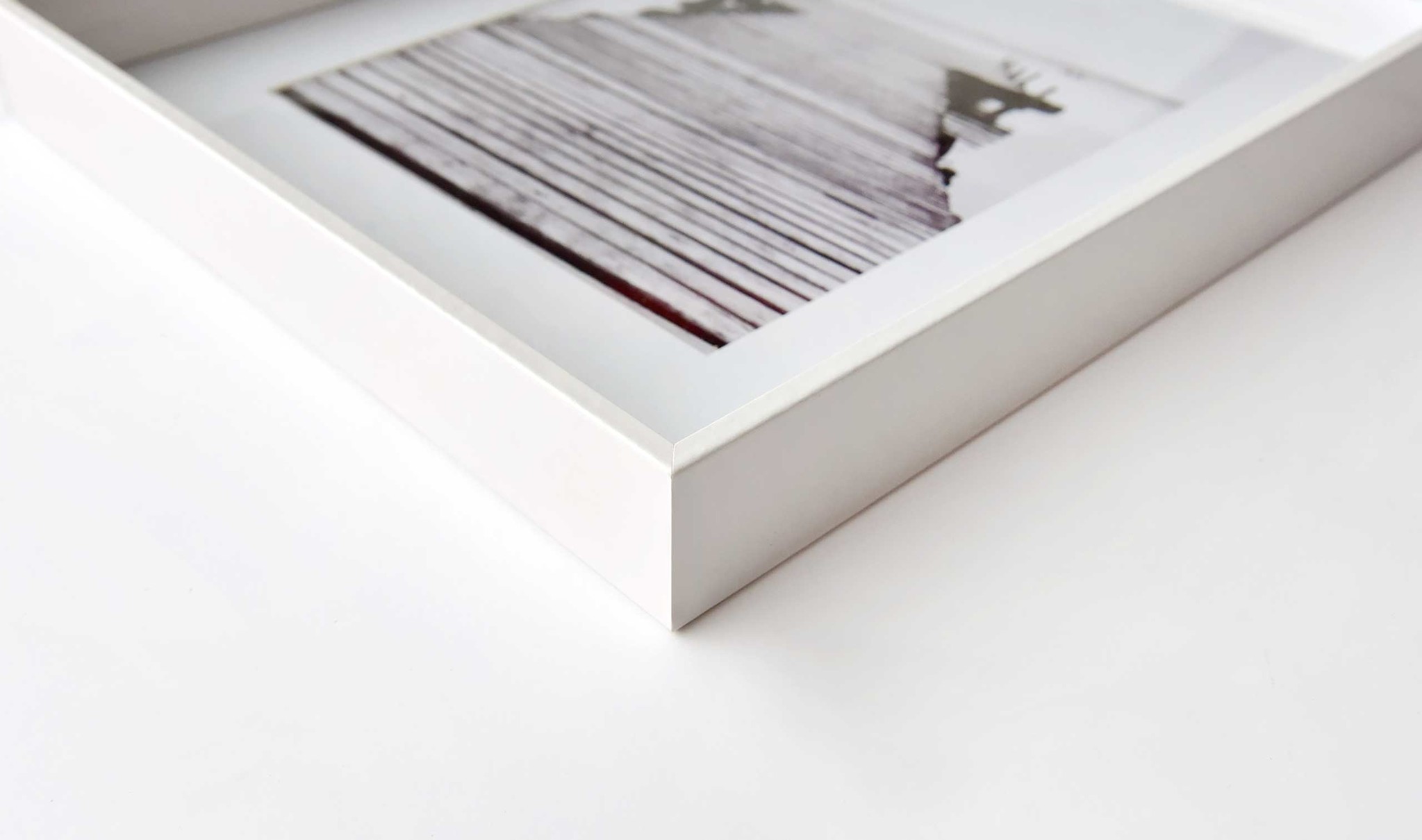 Linus Decal Frame International bv