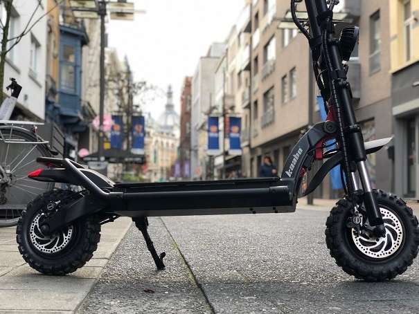 Trottinette électrique Kaabo Wolf Warrior Gt Pro + (60V 35Ah)