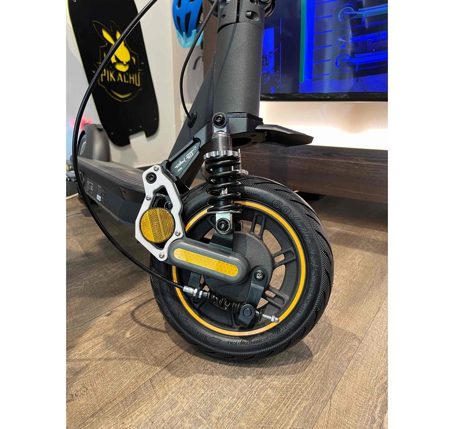 Sharkset Sharkset   Vering  Ninebot Max G30 vooraan