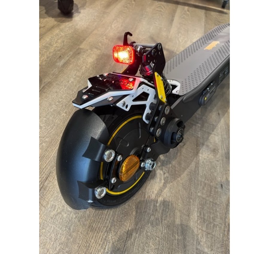 Eletric Scooter Ninebot Max G30 Sharkset Edition by My Mobelity