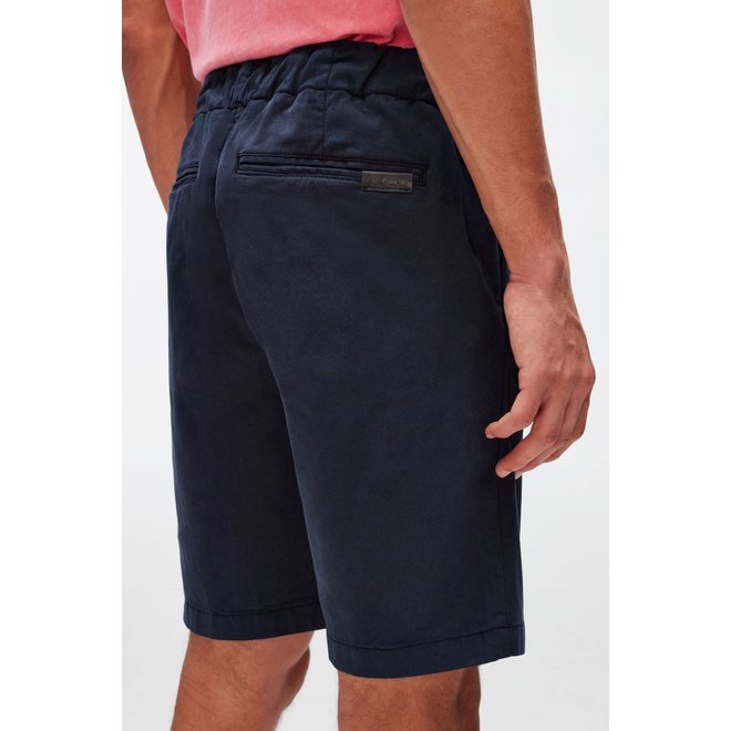 JOGGER SHORT WEIGHTLESS COLORS OXFORD BLUE